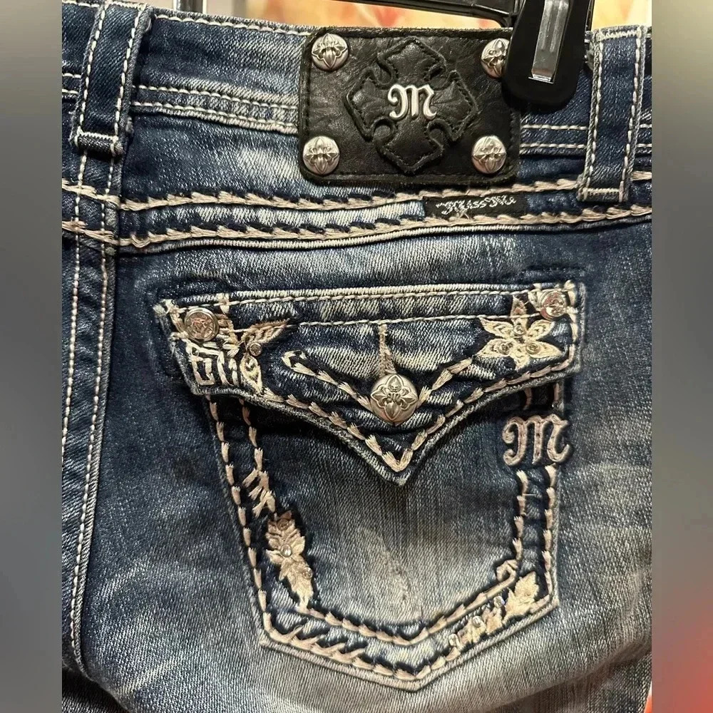 Miss Me distressed cropped jeans size 27 - Picture 4 of 8